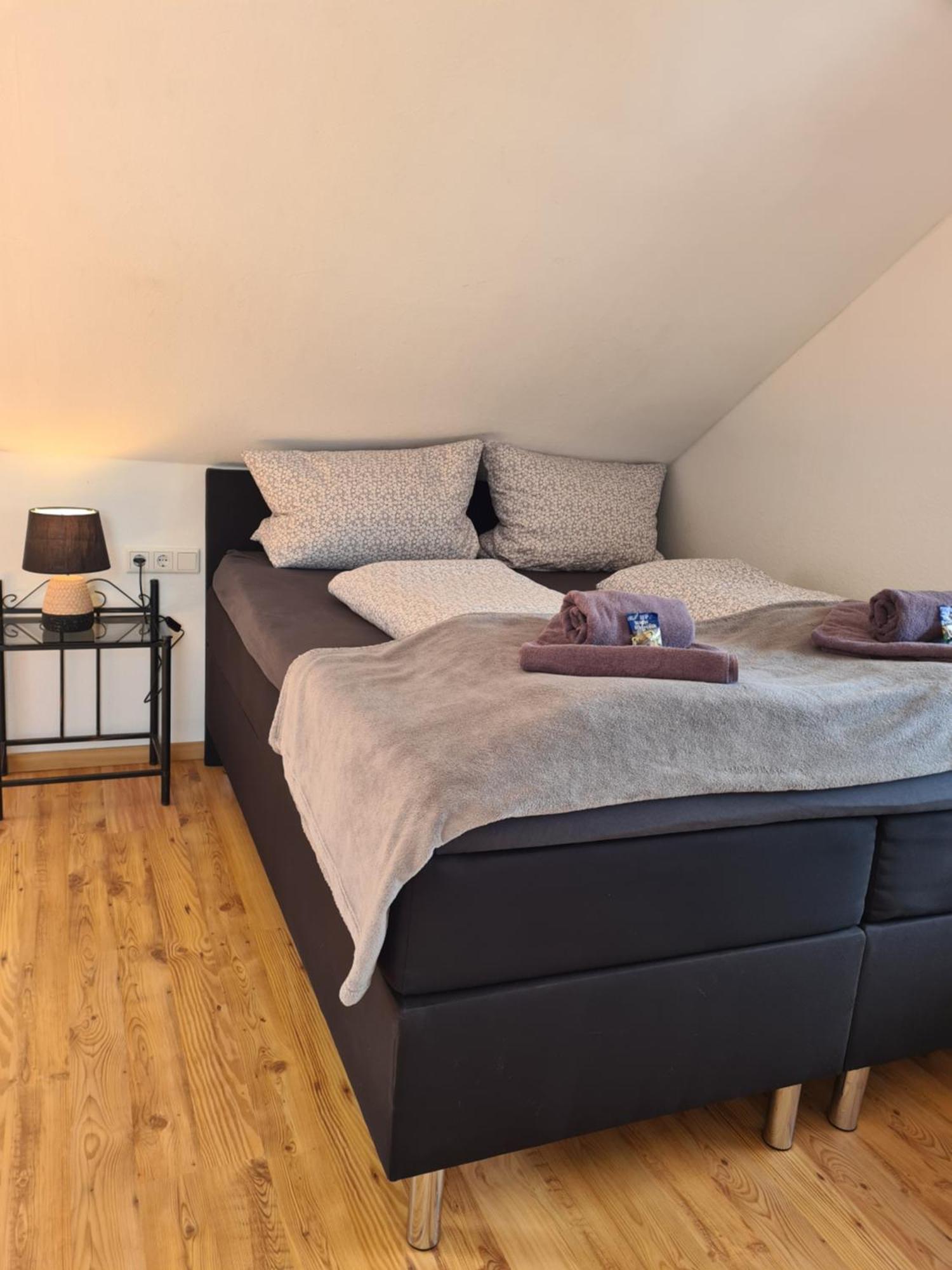 Apartment, Boxspringbett, Ruhige Lage, Kassel Naehe Schauenburg Buitenkant foto
